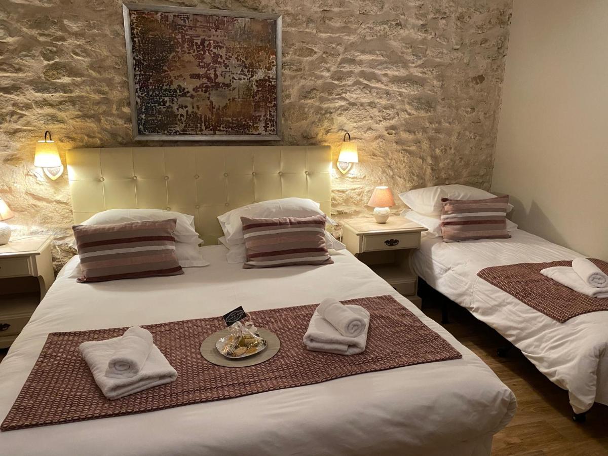 L'Escale Des Alpilles Hotel Rognonas Buitenkant foto