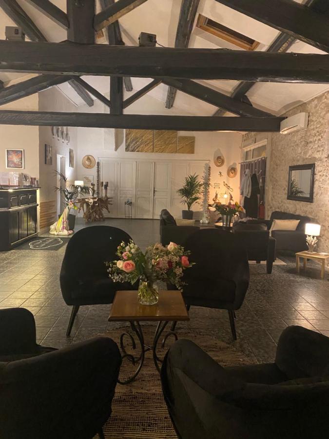 L'Escale Des Alpilles Hotel Rognonas Buitenkant foto
