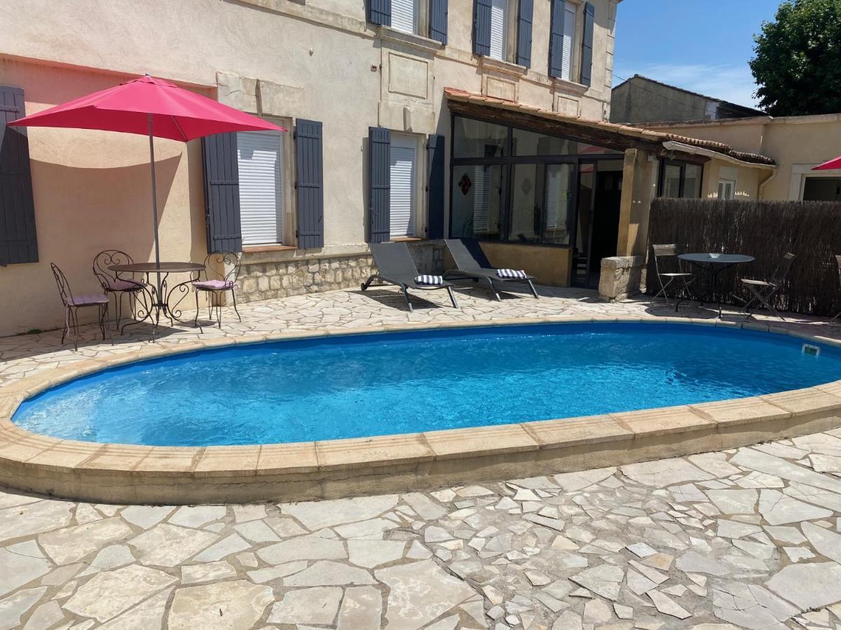 L'Escale Des Alpilles Hotel Rognonas Buitenkant foto